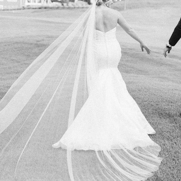 Anne barge Blue Willow mermaid wedding gown dress floral appliqué - Picture 5 of 13